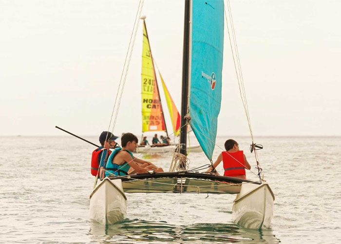 700x500 club voiles blanches.jpg