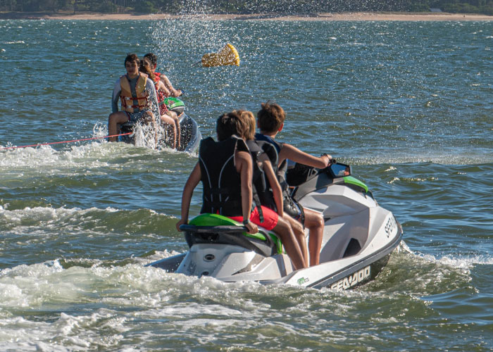 700x500 jet ski enfants.jpg